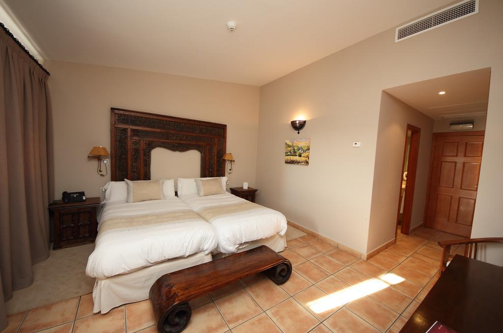 Hotel Chateau Vinasoro Alcazar de San Juan Oda fotoğraf